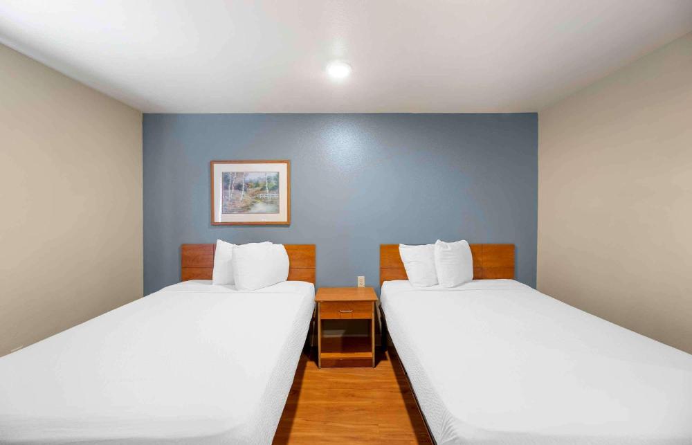 Double Room with Two Double Beds - Non-Smoking interior